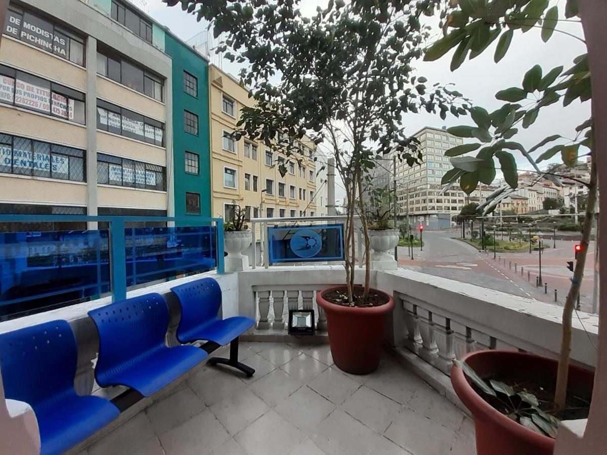 Hostal Mediodia Quito Exterior foto